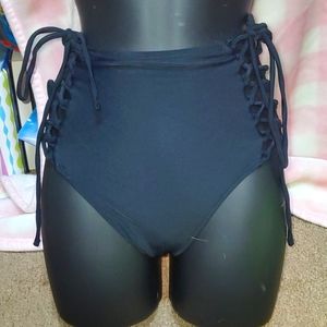 Black high-waisted tie bottoms